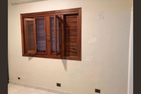Casa à venda com 3 quartos, 140m² em Jardim Caravelas, São Paulo