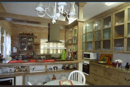 Casa à venda com 3 quartos, 450m² em Vila Irmaos Arnoni, São Paulo