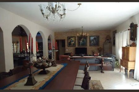 Casa à venda com 3 quartos, 450m² em Vila Irmaos Arnoni, São Paulo