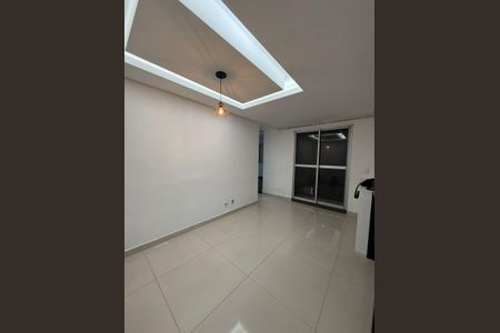 Sala de apartamento para alugar com 1 quarto, 57m² em Jardim Calux, São Bernardo do Campo