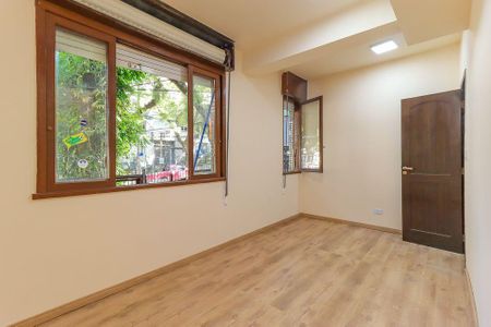 Quarto 1 de apartamento para alugar com 1 quarto, 69m² em Bom Fim, Porto Alegre