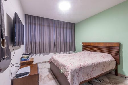 Apartamento à venda com 324m², 5 quartos e 4 vagas Apartamento à venda com 324m², 5 quartos e 4 vagasSuíte 2