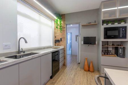 Apartamento à venda com 324m², 5 quartos e 4 vagasCozinha