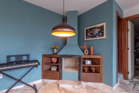 Apartamento à venda com 324m², 5 quartos e 4 vagasLareira