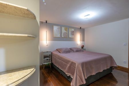 Apartamento à venda com 324m², 5 quartos e 4 vagas Apartamento à venda com 324m², 5 quartos e 4 vagasQuarto 1