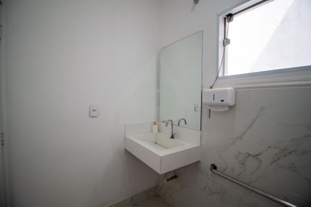 Casa para alugar com 320m², 4 quartos e 5 vagasLavabo 