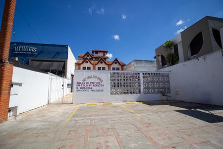 Casa para alugar com 320m², 4 quartos e 5 vagasFachada 