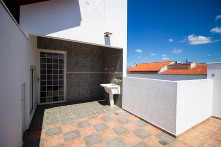 Casa para alugar com 320m², 4 quartos e 5 vagasÁrea de Serviço