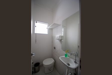 Casa para alugar com 320m², 4 quartos e 5 vagasLavabo 