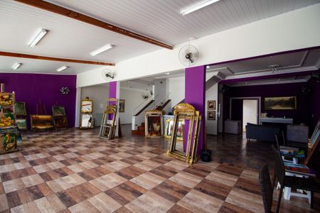 Casa para alugar com 320m², 4 quartos e 5 vagasSala 