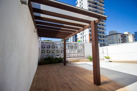 Casa para alugar com 320m², 4 quartos e 5 vagasArea frente 