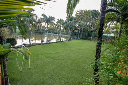 Casa de condomínio para alugar com 1000m², 6 quartos e 17 vagas Casa de condomínio para alugar com 1000m², 6 quartos e 17 vagasCampo de futebol