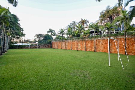 Casa de condomínio para alugar com 1000m², 6 quartos e 17 vagas Casa de condomínio para alugar com 1000m², 6 quartos e 17 vagasCampo de futebol