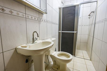 Casa de condomínio para alugar com 1000m², 6 quartos e 17 vagas Casa de condomínio para alugar com 1000m², 6 quartos e 17 vagasBanheiro caseiro
