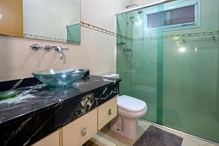 Casa de condomínio para alugar com 1000m², 6 quartos e 17 vagas Casa de condomínio para alugar com 1000m², 6 quartos e 17 vagasBanheiro da Suíte 3