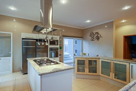 Casa de condomínio para alugar com 1000m², 6 quartos e 17 vagas Casa de condomínio para alugar com 1000m², 6 quartos e 17 vagasCozinha