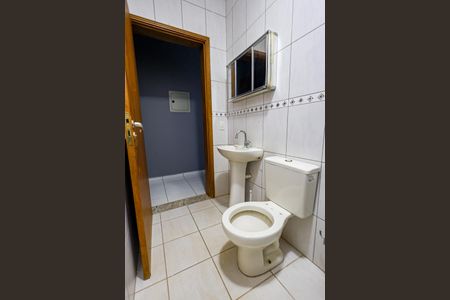 Casa de condomínio para alugar com 1000m², 6 quartos e 17 vagas Casa de condomínio para alugar com 1000m², 6 quartos e 17 vagasBanheiro caseiro