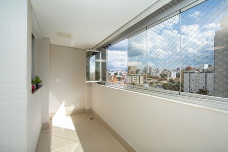 Apartamento à venda com 93m², 3 quartos e 3 vagasVARANDA
