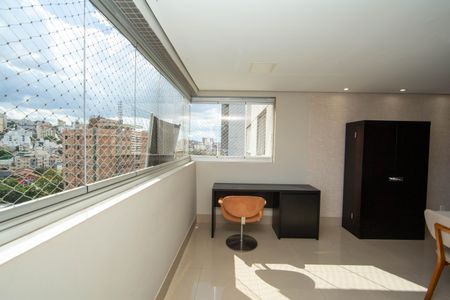 Apartamento à venda com 93m², 3 quartos e 3 vagasVARANDA