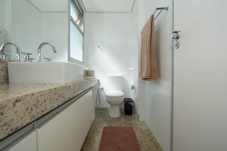 Apartamento à venda com 93m², 3 quartos e 3 vagasBANHEIRO1