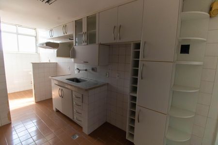 Apartamento à venda com 80m², 2 quartos e 1 vagaCozinha e Área de Serviço