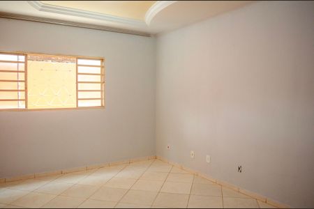 Casa para alugar com 4 quartos, 360m² em Jardim Vila Boa, Goiânia