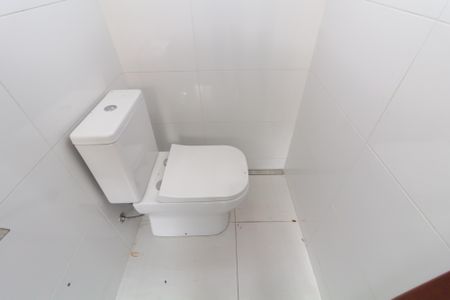 Casa para alugar com 145m², 2 quartos e 2 vagas Casa para alugar com 145m², 2 quartos e 2 vagasBanheiro da Suíte 1