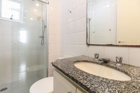 Apartamento para alugar com 74m², 3 quartos e 2 vagas Apartamento para alugar com 74m², 3 quartos e 2 vagasBanheiro Social