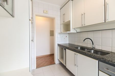 Apartamento para alugar com 74m², 3 quartos e 2 vagas Apartamento para alugar com 74m², 3 quartos e 2 vagasCozinha