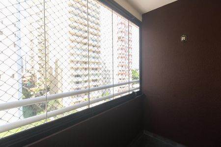 Apartamento para alugar com 74m², 3 quartos e 2 vagas Apartamento para alugar com 74m², 3 quartos e 2 vagasVaranda