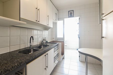 Apartamento para alugar com 74m², 3 quartos e 2 vagas Apartamento para alugar com 74m², 3 quartos e 2 vagasCozinha