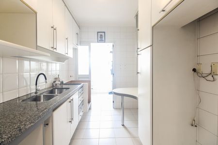 Apartamento para alugar com 74m², 3 quartos e 2 vagas Apartamento para alugar com 74m², 3 quartos e 2 vagasCozinha