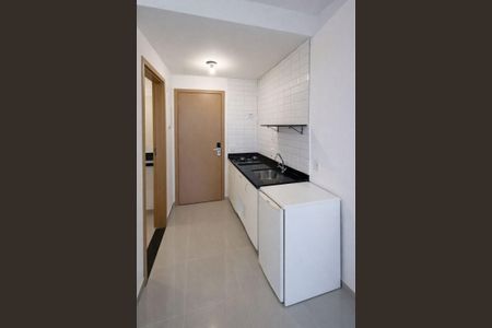 Cozinha de kitnet/studio para alugar com 1 quarto, 31m² em CSA 1, Brasília