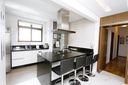 Apartamento à venda com 140m², 4 quartos e 3 vagasCozinha