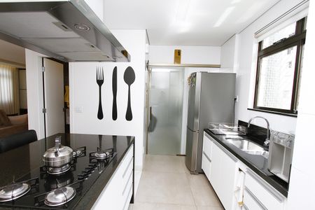 Apartamento à venda com 140m², 4 quartos e 3 vagasCozinha