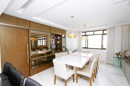 Apartamento à venda com 140m², 4 quartos e 3 vagasSala