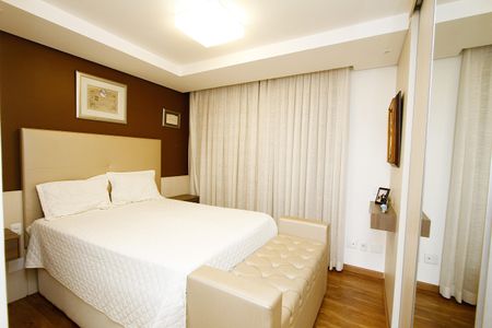 Apartamento à venda com 140m², 4 quartos e 3 vagasQuarto 4 - Suíte