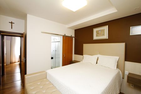 Apartamento à venda com 140m², 4 quartos e 3 vagasQuarto 4 - Suíte