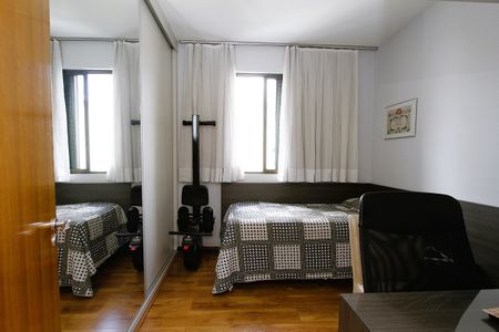 Apartamento à venda com 140m², 4 quartos e 3 vagasQuarto 3