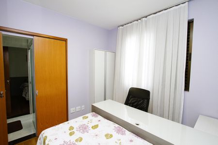 Apartamento à venda com 140m², 4 quartos e 3 vagasQuarto 1 - Semi Suíte