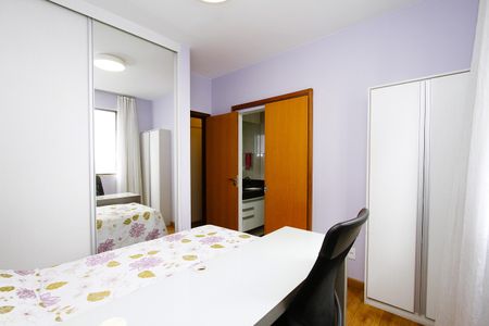 Apartamento à venda com 140m², 4 quartos e 3 vagasQuarto 1 - Semi Suíte