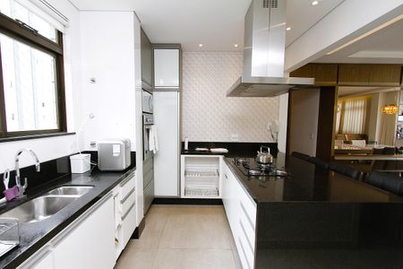 Apartamento à venda com 140m², 4 quartos e 3 vagasCozinha