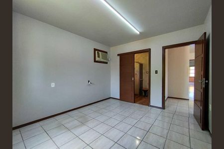 Casa para alugar com 150m², 2 quartos e 3 vagasQuarto 1