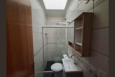 Casa para alugar com 70m², 2 quartos e 2 vagas