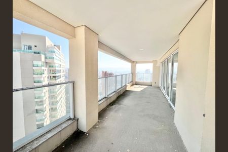 Apartamento para alugar com 263m², 4 quartos e 6 vagas