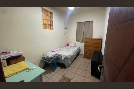 Quarto 2 de casa para alugar com 2 quartos, 60m² em Jardim Carioca, Rio de Janeiro
