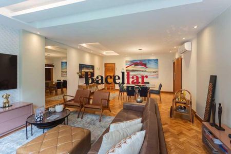 Apartamento à venda com 3 quartos, 154m² em Copacabana, Rio de Janeiro