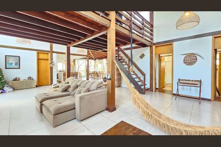 Casa à venda com 3 quartos, 353m² em Vila Velha, Santana de Parnaíba