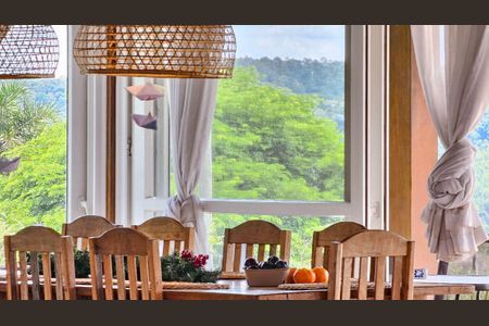 Casa à venda com 3 quartos, 353m² em Vila Velha, Santana de Parnaíba