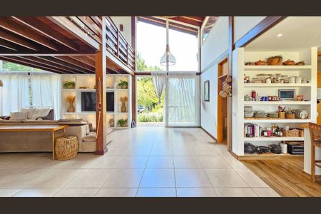 Casa à venda com 3 quartos, 353m² em Vila Velha, Santana de Parnaíba